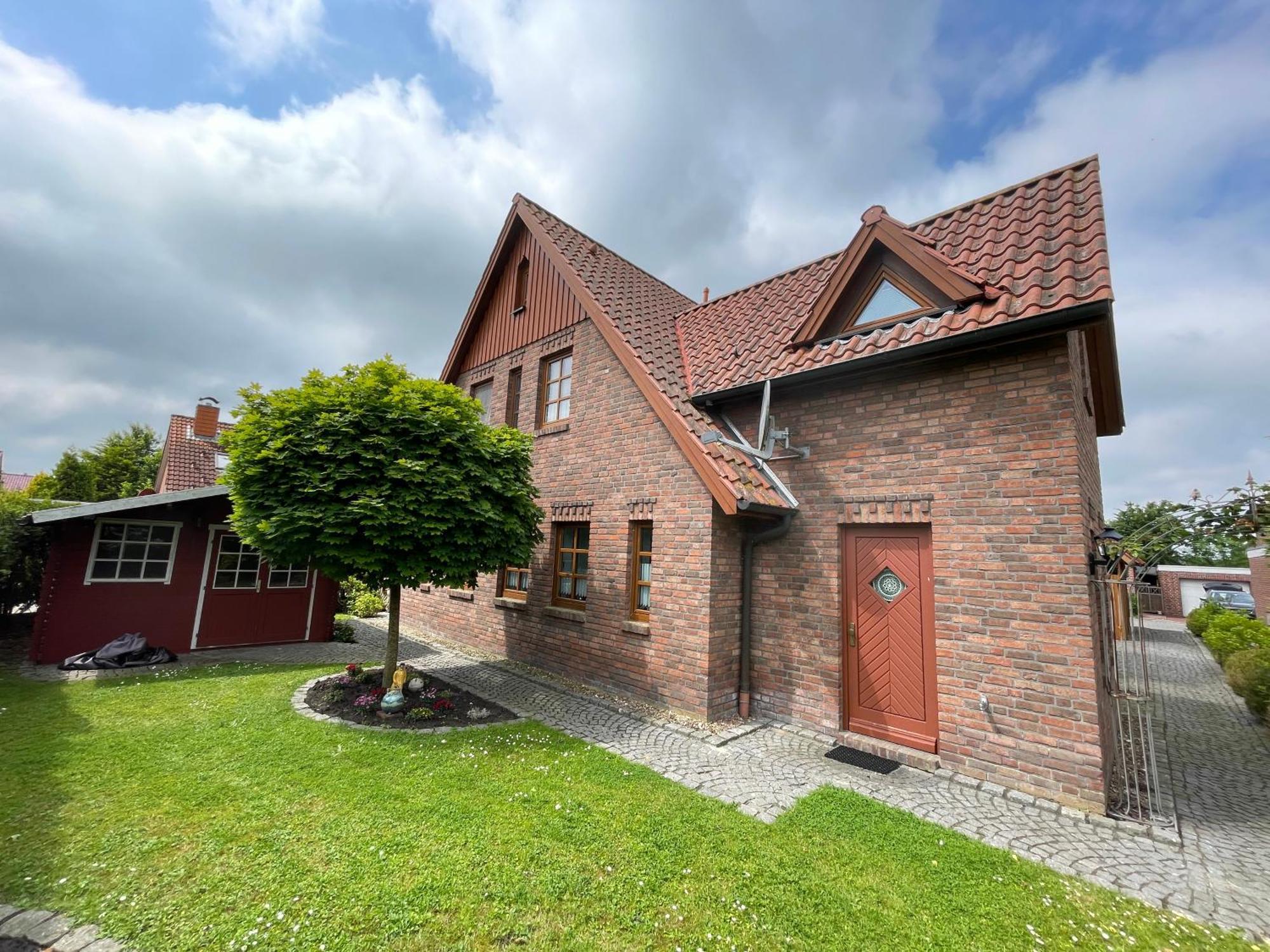 Ferienhaus Henny: 6 Geh-Minuten Vom Hafen. Privater Garten Jemgum Bagian luar foto